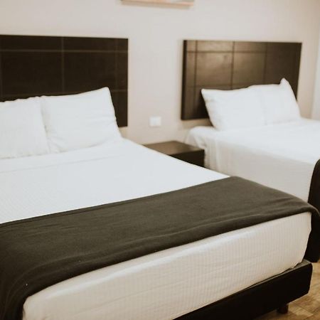 Hotel Capital Frontera Monclova Kültér fotó